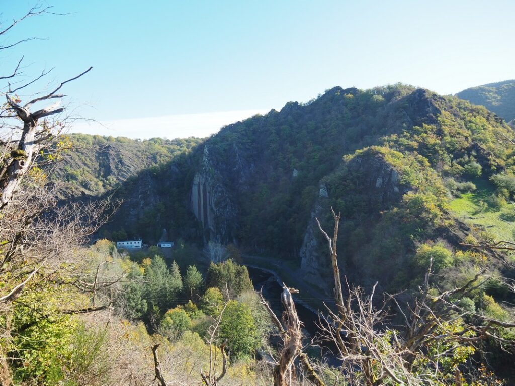 Altenahr: Hiking through History and Nature